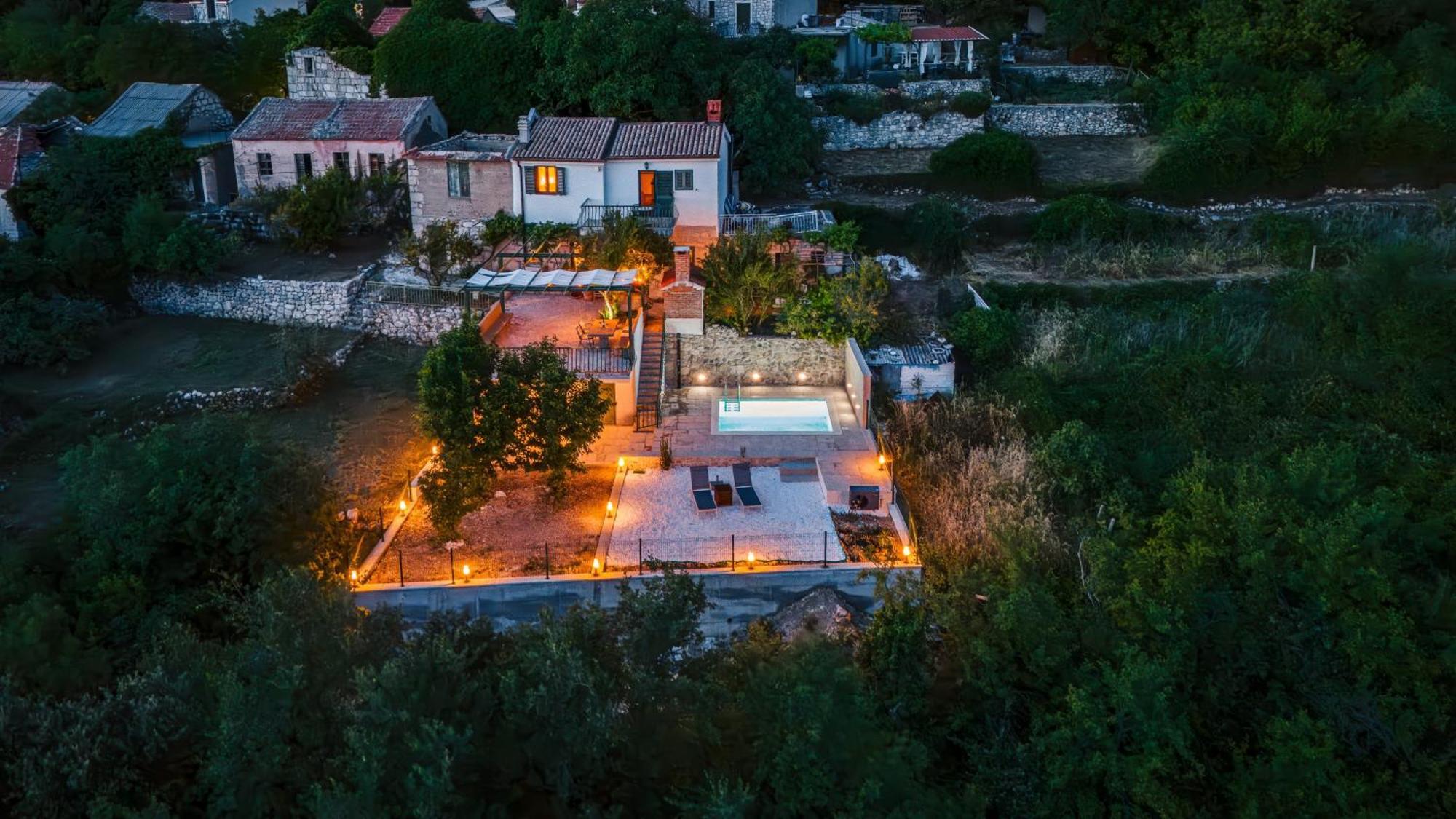 House Dida Mate - Cozy House In Nature With Heated Pool Tučepi Esterno foto