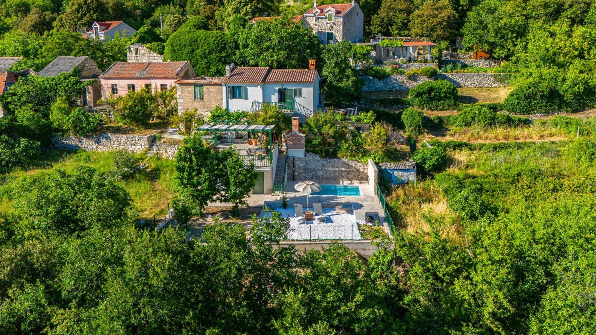 House Dida Mate - Cozy House In Nature With Heated Pool Tučepi Esterno foto