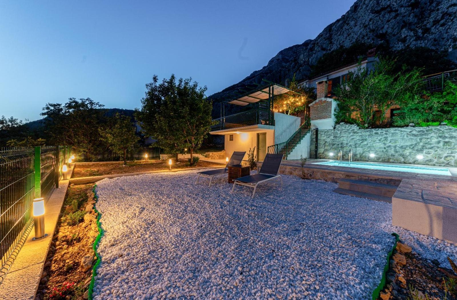 House Dida Mate - Cozy House In Nature With Heated Pool Tučepi Esterno foto