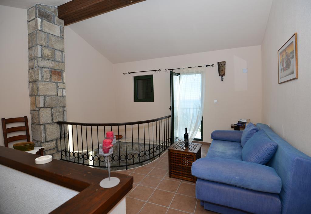 House Dida Mate - Cozy House In Nature With Heated Pool Tučepi Esterno foto