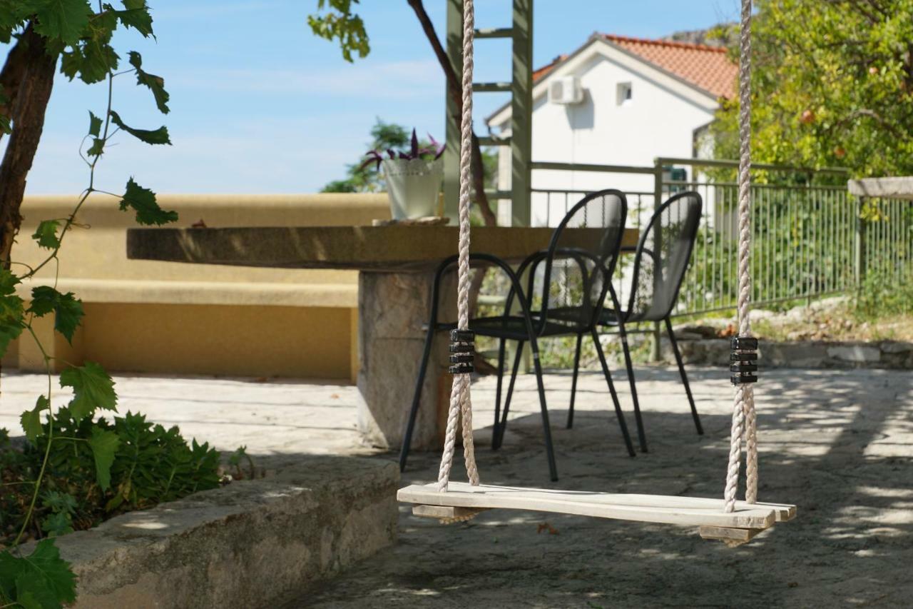 House Dida Mate - Cozy House In Nature With Heated Pool Tučepi Esterno foto