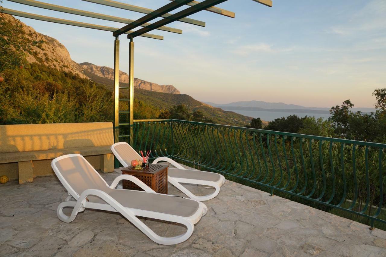 House Dida Mate - Cozy House In Nature With Heated Pool Tučepi Esterno foto